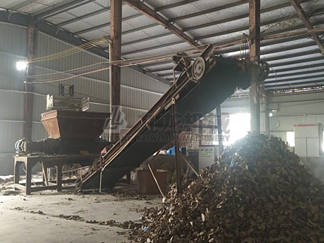 湖南廢紙撕碎、粉碎生產線現(xiàn)場